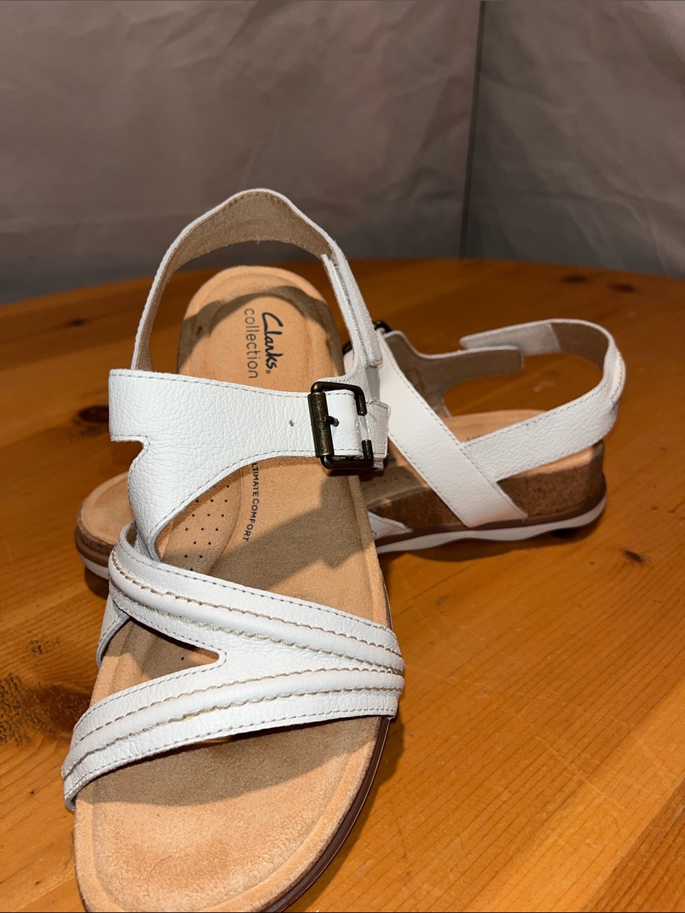 Clarks Brynn Step White Leather Cross-Strap Slingback Sandals